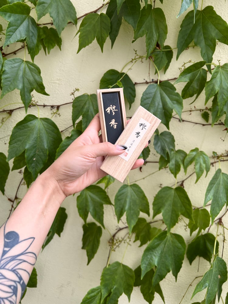 Japan Boku -undo Sumi ink stick 墨運堂櫻香墨條